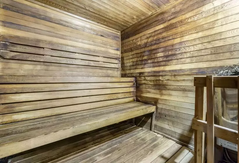 Отель Comfort Inn & Suites Pacific Auburn