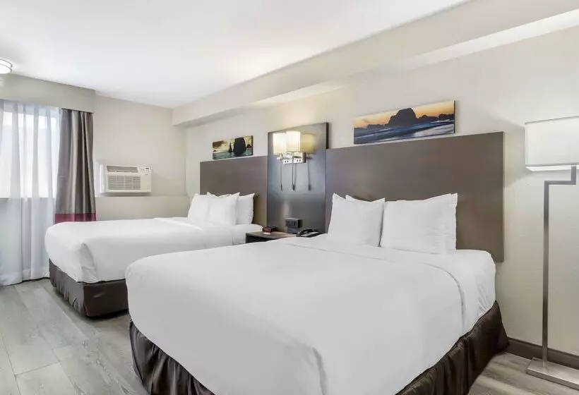 Отель Comfort Inn & Suites Pacific Auburn