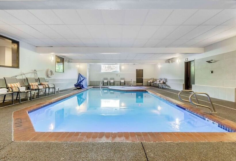 Отель Comfort Inn & Suites Pacific  Auburn