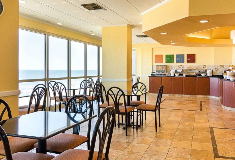 هتل Comfort Suites Beachfront