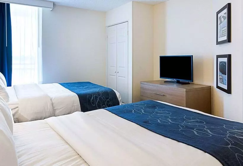 ホテル Comfort Suites Beachfront