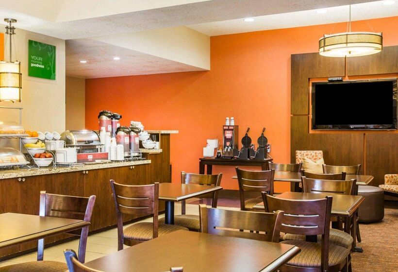 فندق Comfort Suites