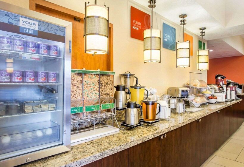 فندق Comfort Suites