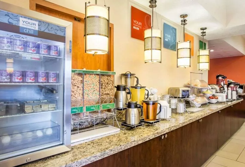 호텔 Comfort Suites