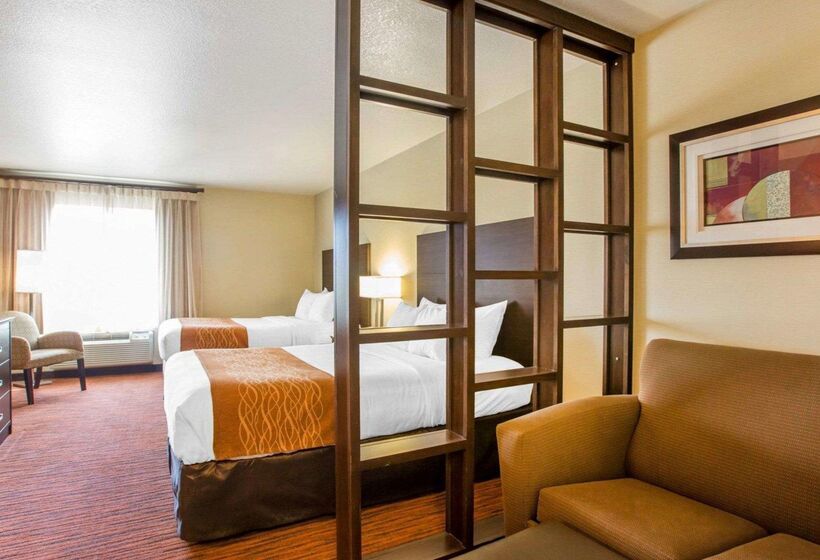 فندق Comfort Suites