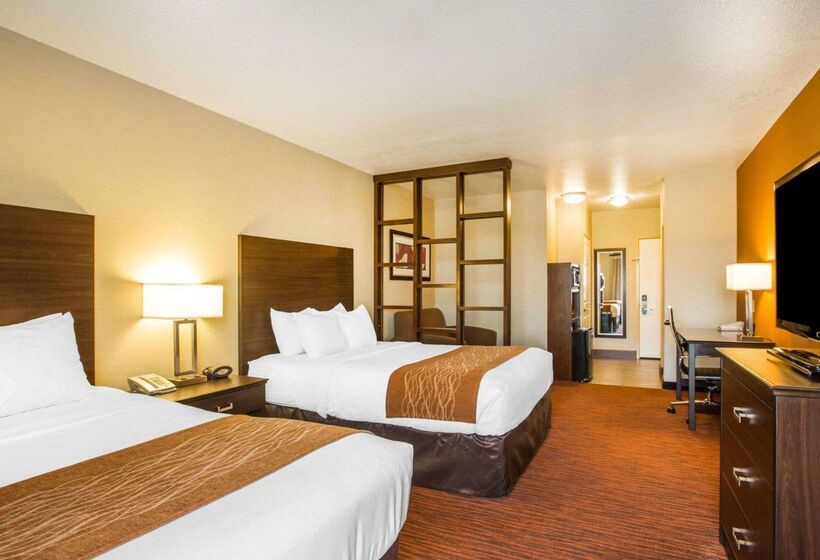 فندق Comfort Suites