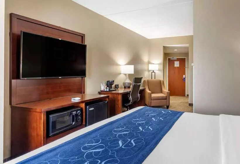 ホテル Comfort Suites Manchester