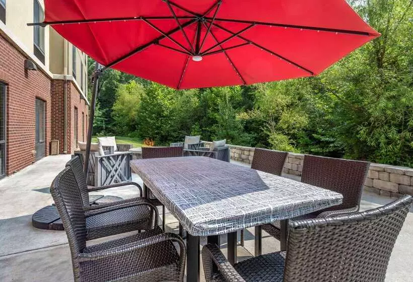 ホテル Comfort Suites Manchester
