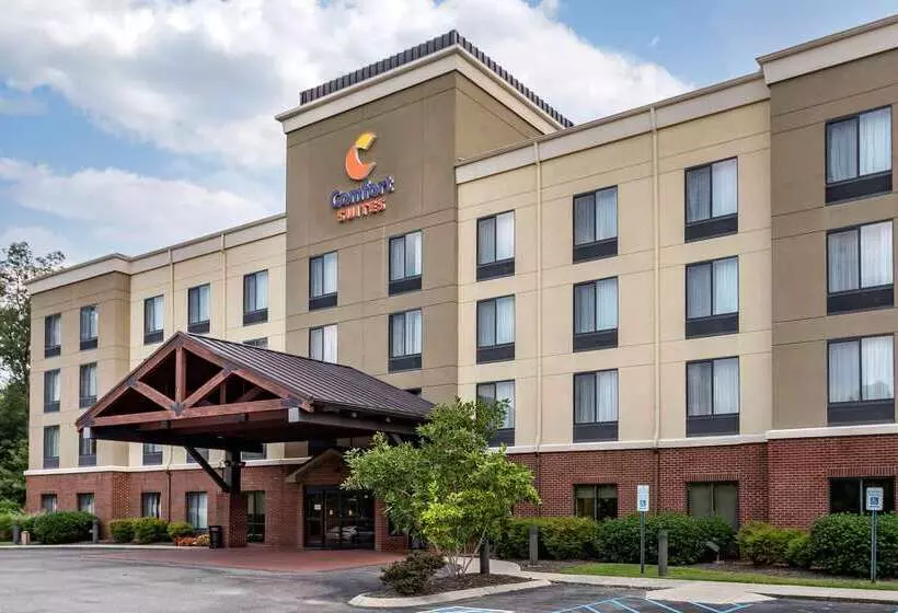 ホテル Comfort Suites Manchester