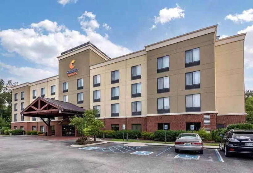 ホテル Comfort Suites Manchester
