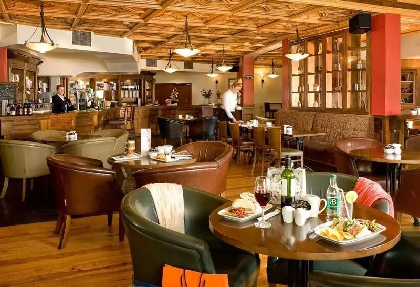 Отель Creggan Court