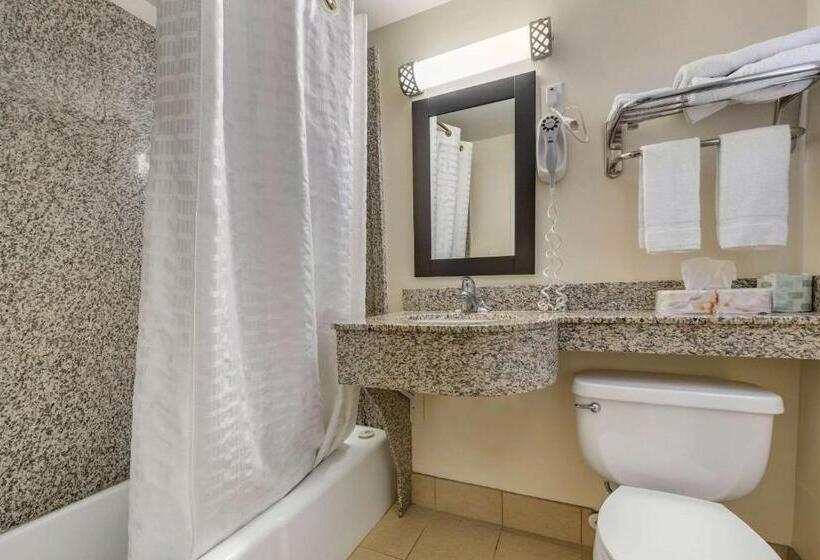 فندق Econo Lodge Bellefonte I99