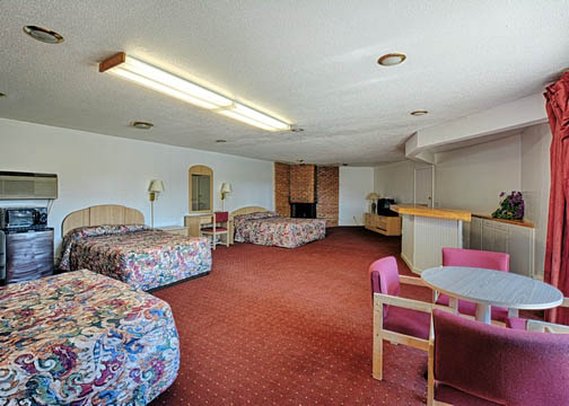 호텔 Econo Lodge Central Midland