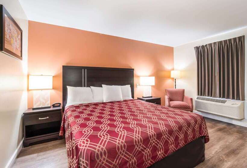 Отель Econo Lodge