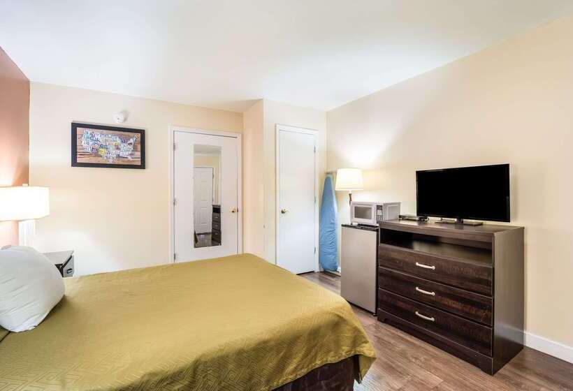 Отель Econo Lodge