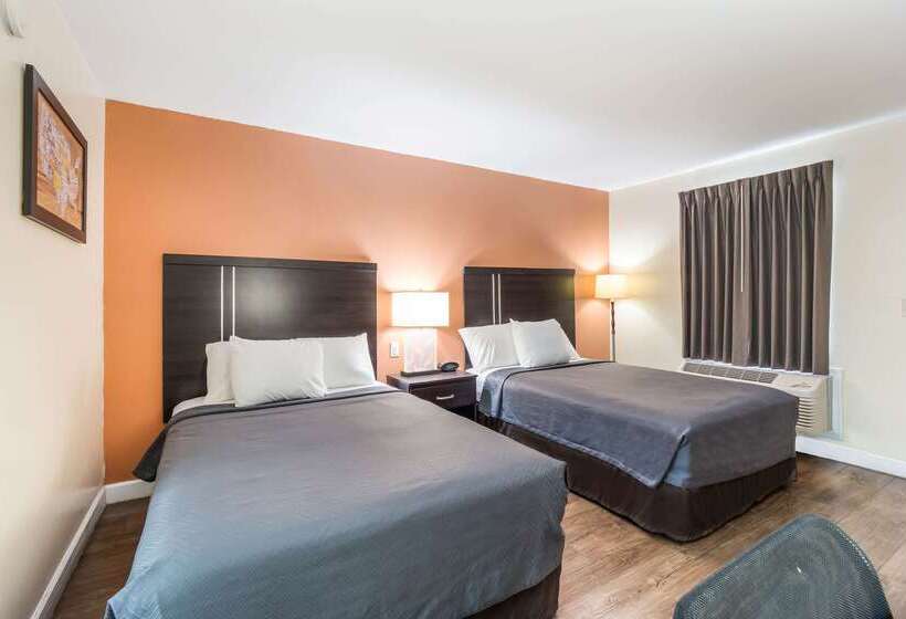 Отель Econo Lodge