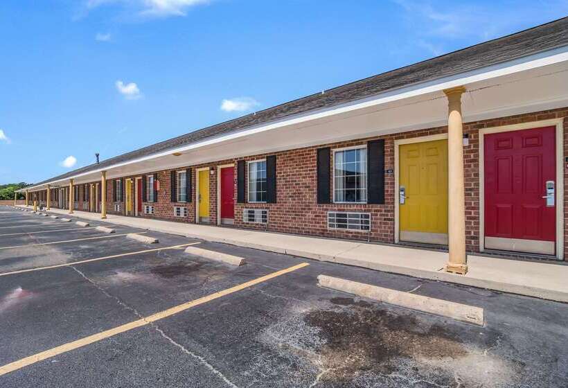 Отель Econo Lodge