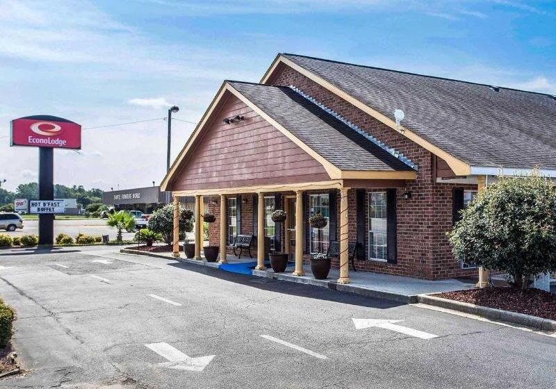 Отель Econo Lodge