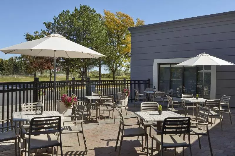 호텔 Four Points By Sheraton Hamilton  Stoney Creek