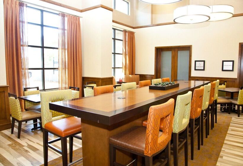 فندق Hampton Inn & Suites Salinas