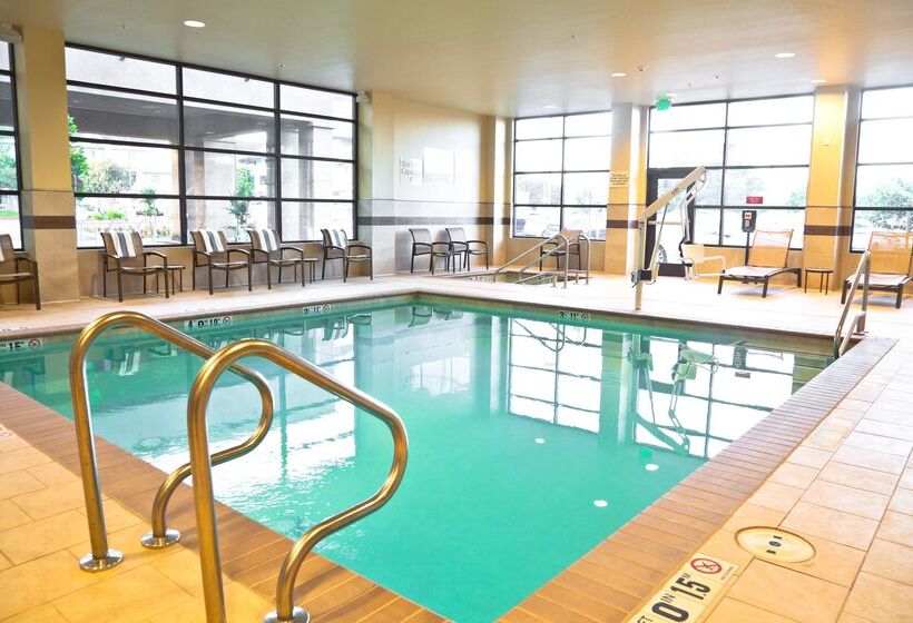 فندق Hampton Inn & Suites Salinas