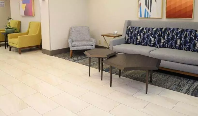 Holiday Inn Express Hotel & Suites Vancouver Mall Portland Area, An Ihg