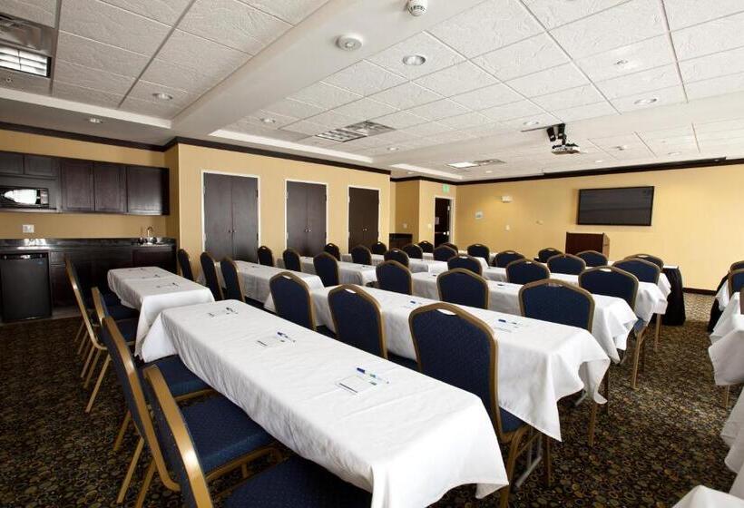 فندق Holiday Inn Express And Suites Detroit North Troy, An Ihg