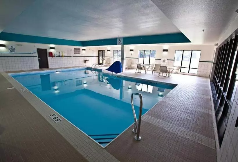 בית מלון כפרי Holiday Inn Express And Suites Detroit North Troy, An Ihg