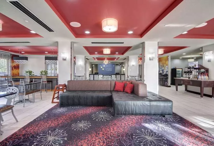 ホテル Holiday Inn Express And Suites Oklahoma City North, An Ihg