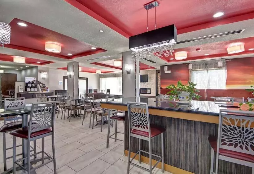 ホテル Holiday Inn Express And Suites Oklahoma City North, An Ihg