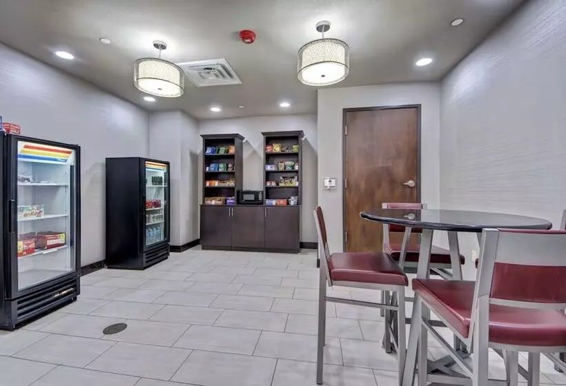 ホテル Holiday Inn Express And Suites Oklahoma City North, An Ihg