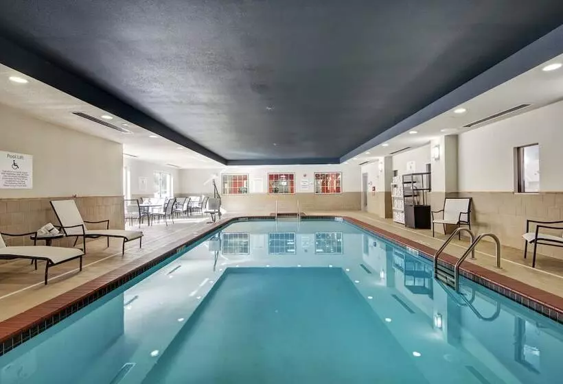 ホテル Holiday Inn Express And Suites Oklahoma City North, An Ihg