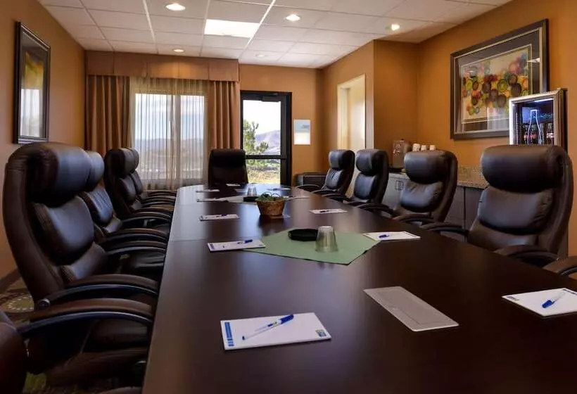 Отель Holiday Inn Express Pocatello, An Ihg