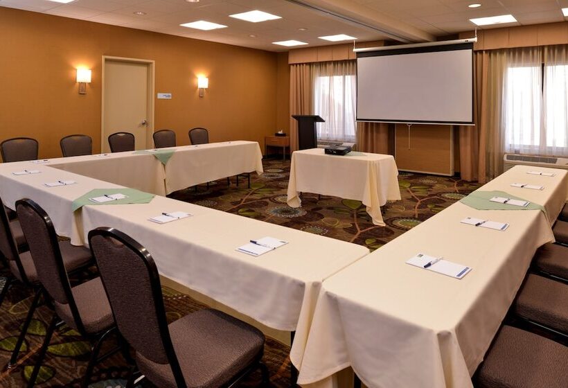 هتل Holiday Inn Express Pocatello, An Ihg
