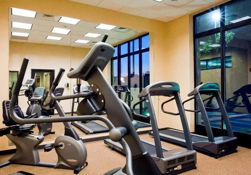 酒店 Holiday Inn Rocky Mount I 95 @ Us 64, An Ihg