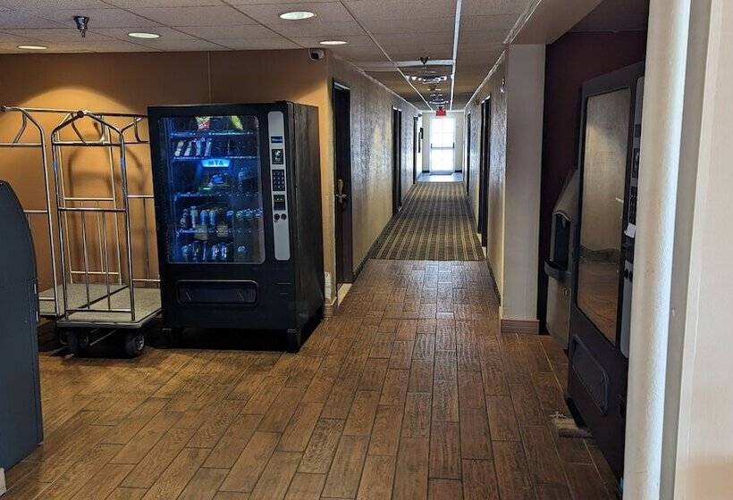 ホテル St Clair Inn And Suites