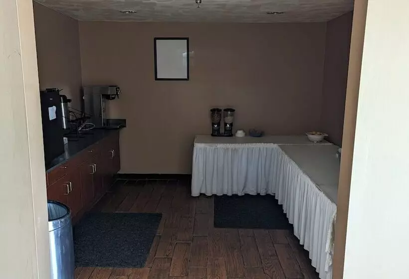 فندق St Clair Inn And Suites