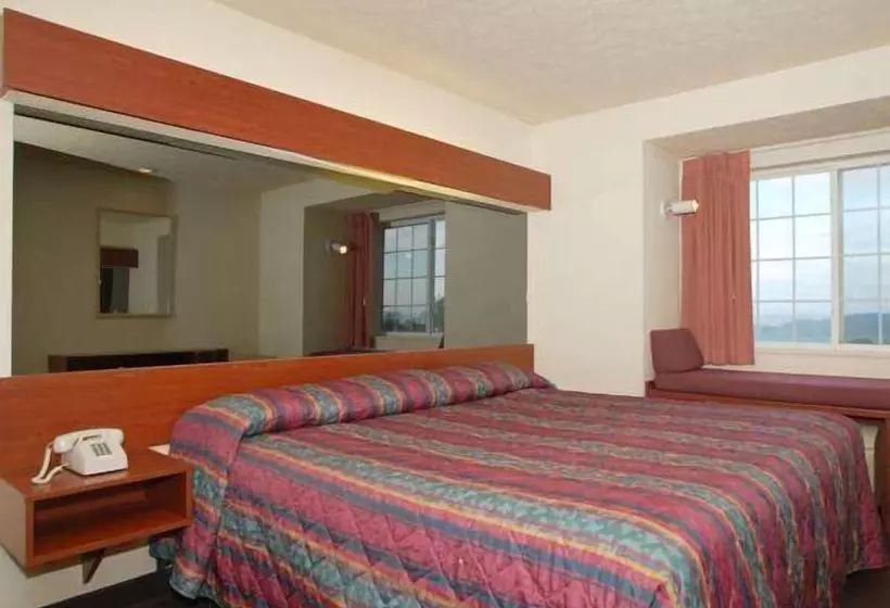 فندق St Clair Inn And Suites