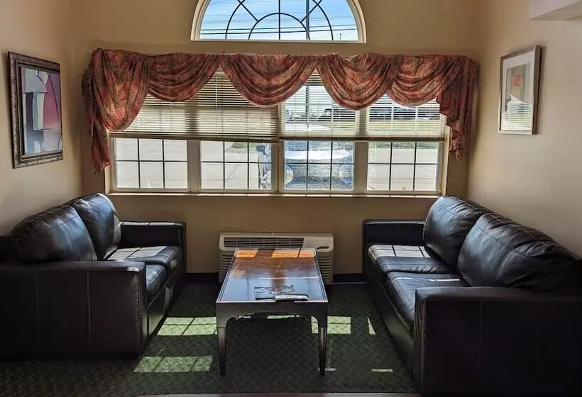 فندق St Clair Inn And Suites