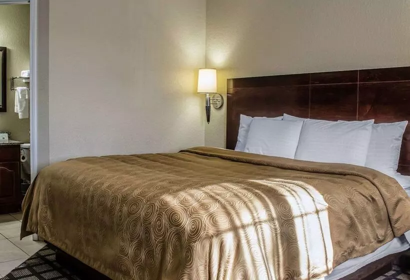 Отель Mainstay Suites Coralville  Iowa City