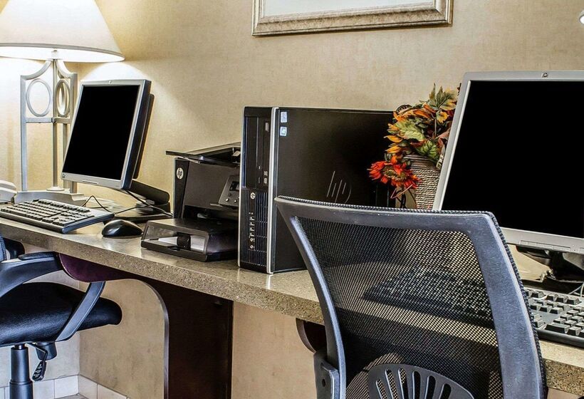 호텔 Mainstay Suites Coralville Iowa City