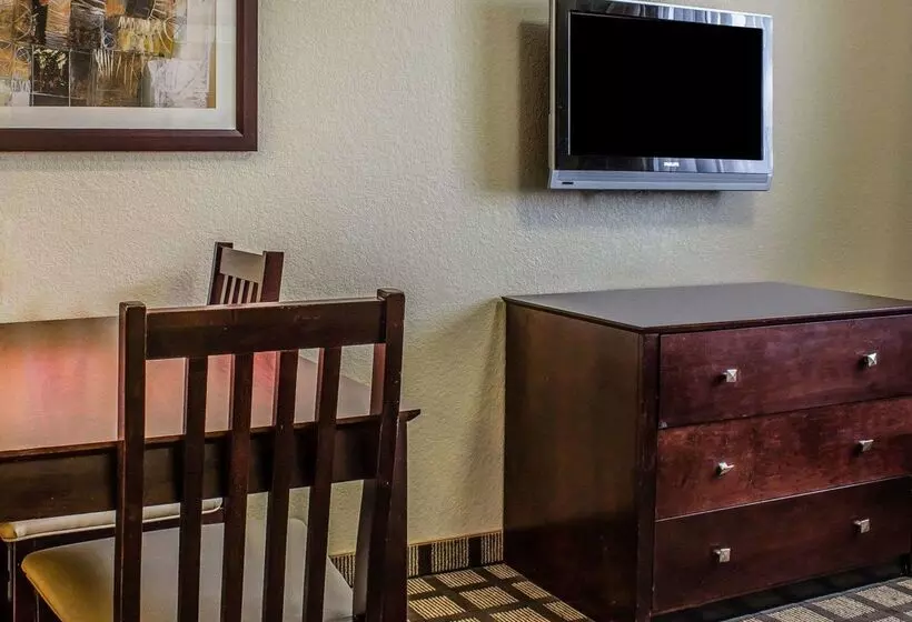 Отель Mainstay Suites Coralville  Iowa City