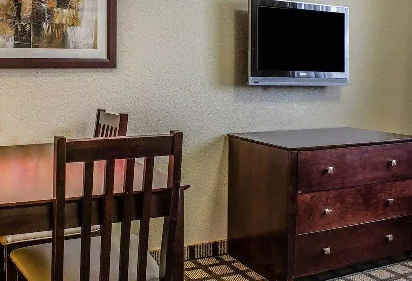 Отель Mainstay Suites Coralville  Iowa City