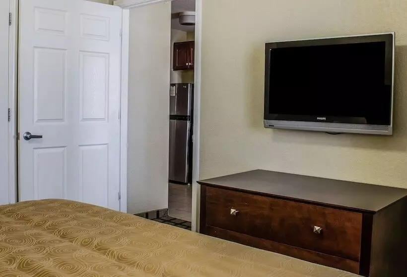 Отель Mainstay Suites Coralville  Iowa City