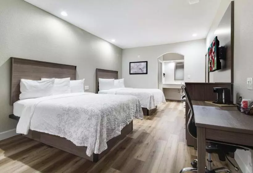 هتل Red Roof Inn Plus + Galveston Beachfront