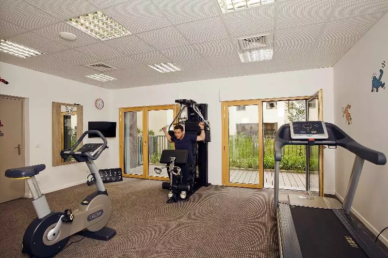 هتل Residhome Paris Issy Les Moulineaux