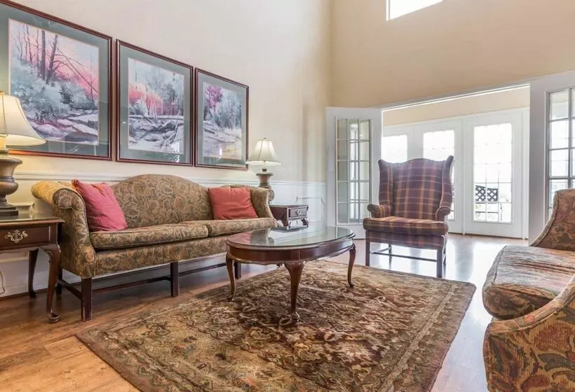 בית מלון כפרי Rodeway Inn Sylacauga Hwy 280