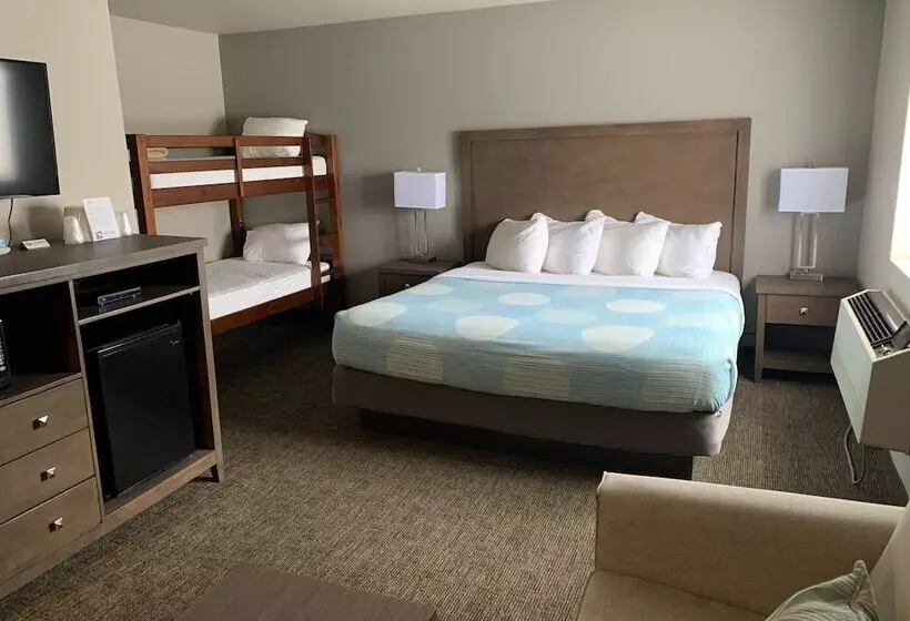 Отель Baymont By Wyndham Monte Vista