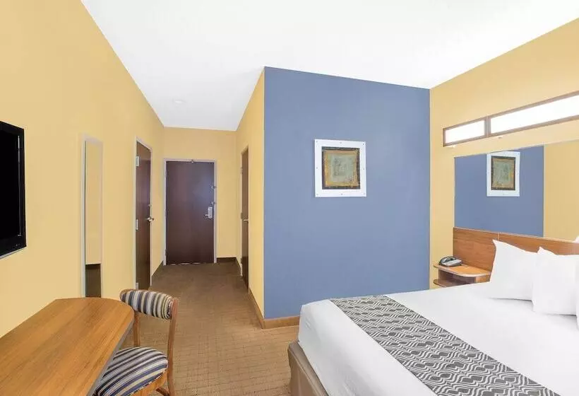 Microtel Inn & Suites Chili/rochester