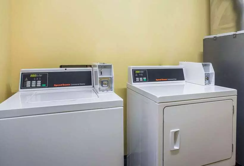 모텔 Quality Inn White House